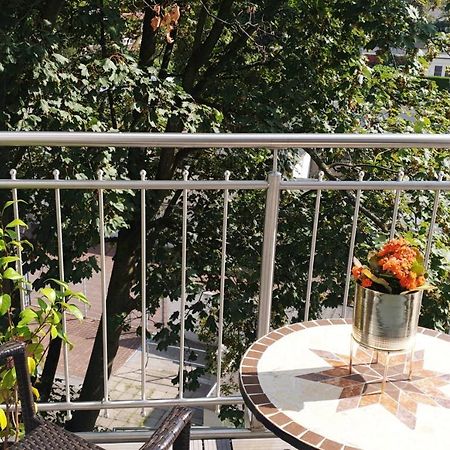 Moderne Zweizimmerwohnung إسن المظهر الخارجي الصورة