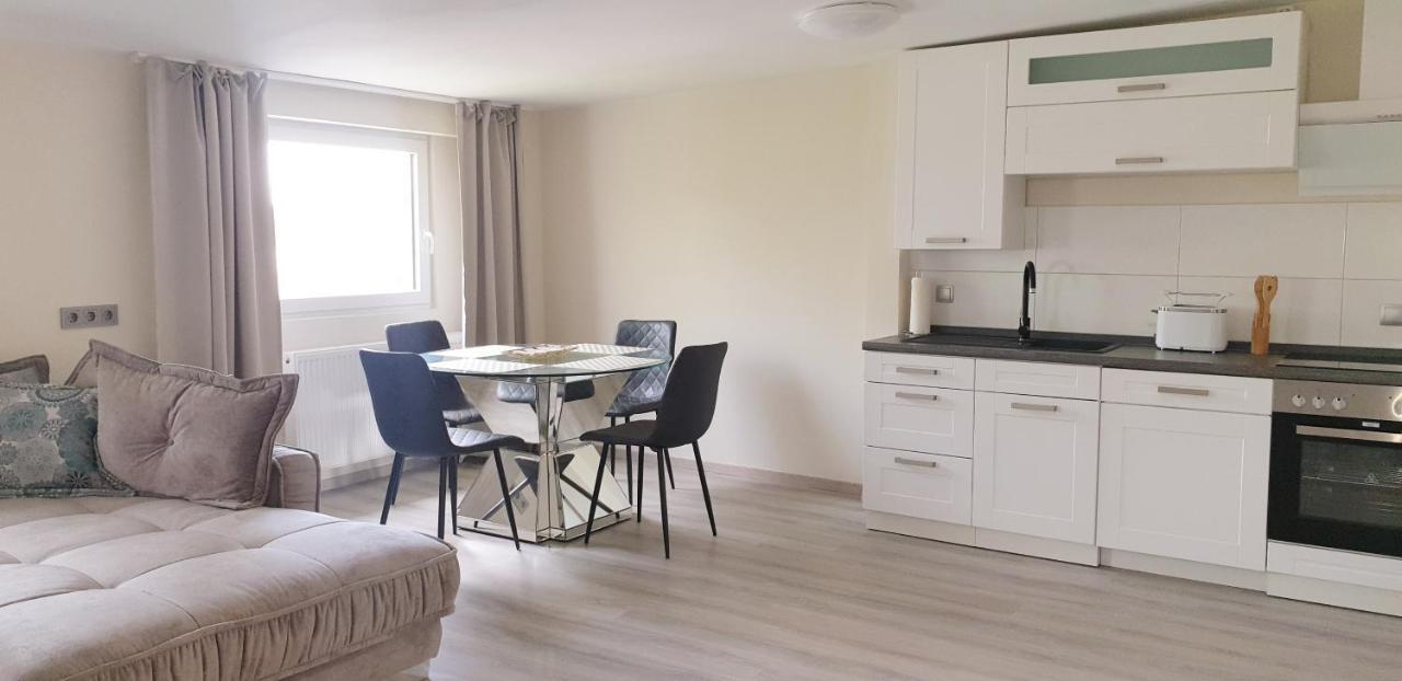 Moderne Zweizimmerwohnung إسن المظهر الخارجي الصورة