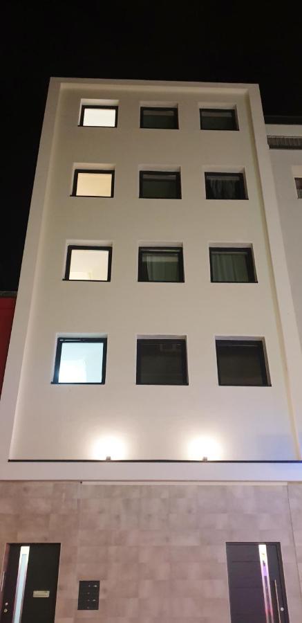 Moderne Zweizimmerwohnung إسن المظهر الخارجي الصورة