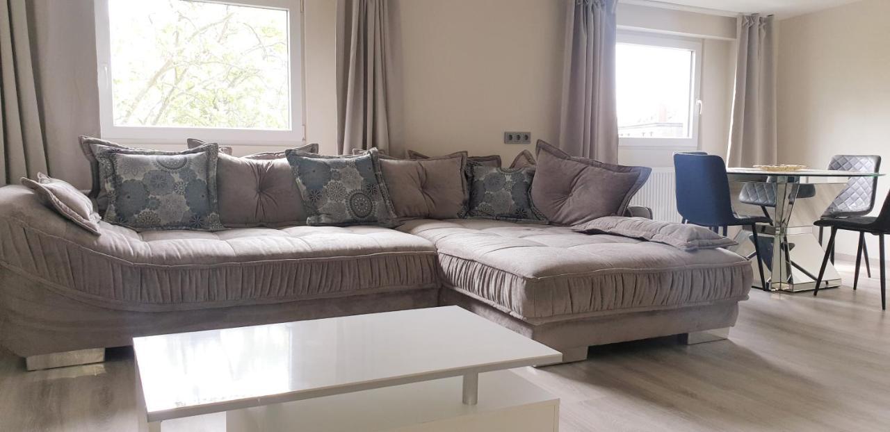 Moderne Zweizimmerwohnung إسن المظهر الخارجي الصورة