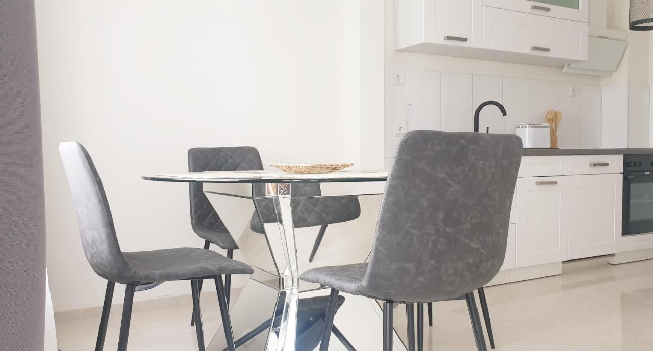 Moderne Zweizimmerwohnung إسن المظهر الخارجي الصورة