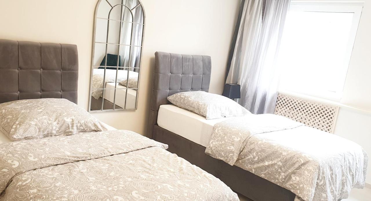 Moderne Zweizimmerwohnung إسن المظهر الخارجي الصورة