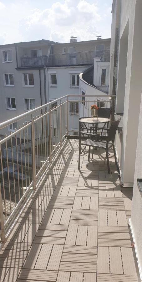 Moderne Zweizimmerwohnung إسن المظهر الخارجي الصورة