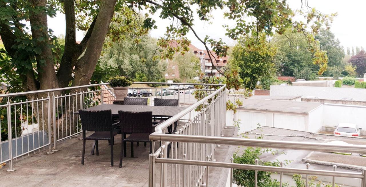 Moderne Zweizimmerwohnung إسن المظهر الخارجي الصورة